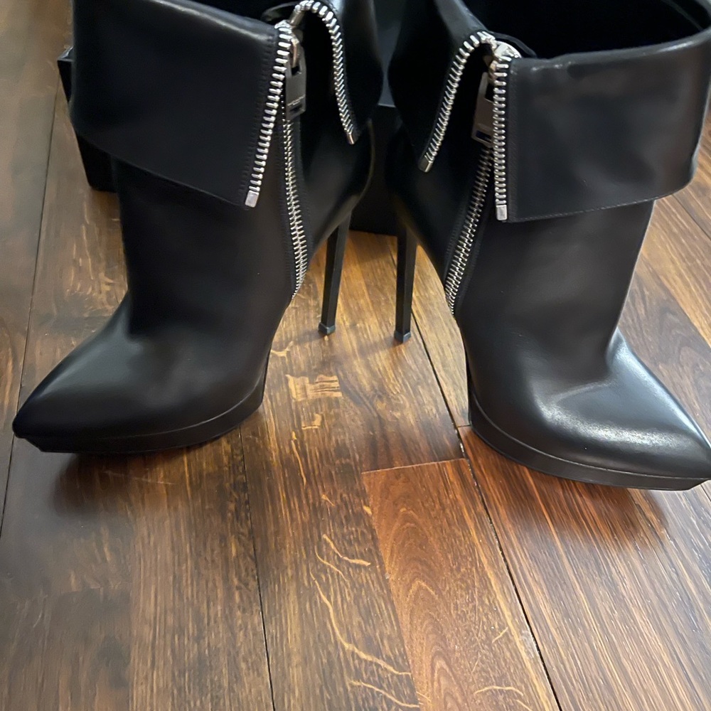 Saint Laurant Never Worn Side Zip Black Leather Platform Bootie 38 and 1/2